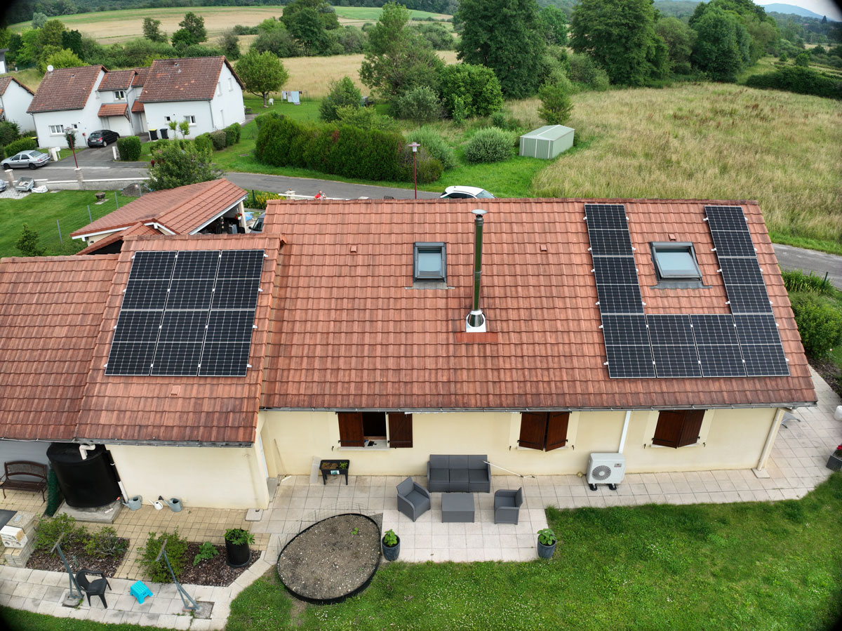 Installation photovoltaïque en Haute-Saône — visuel de démonstration, à remplacer par une réalisation client.